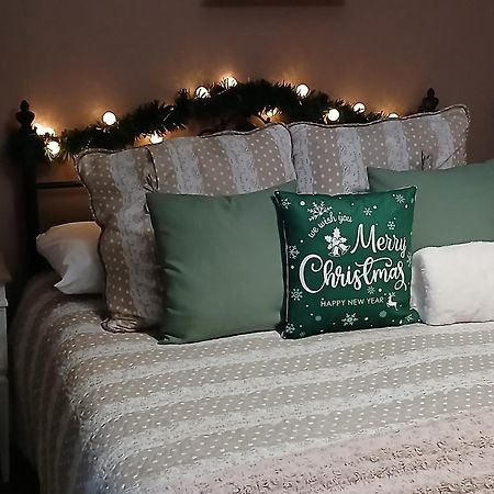 Maison De Berry Bed & Breakfast วิลล์ดู-เลส์-ปัวล์ส ภายนอก รูปภาพ